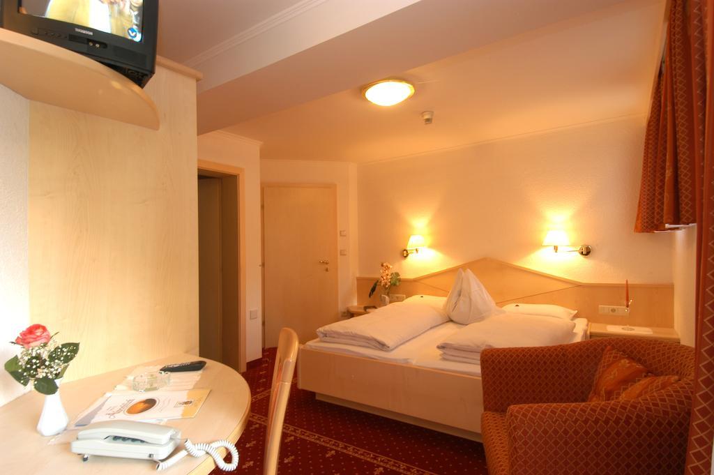 Hotel Alpenblick Pfelders Pokoj fotografie